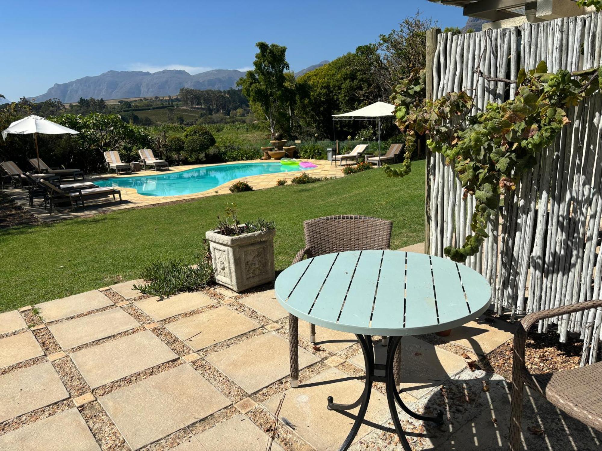 In The Vine Country Manor Guesthouse Stellenbosch Bagian luar foto