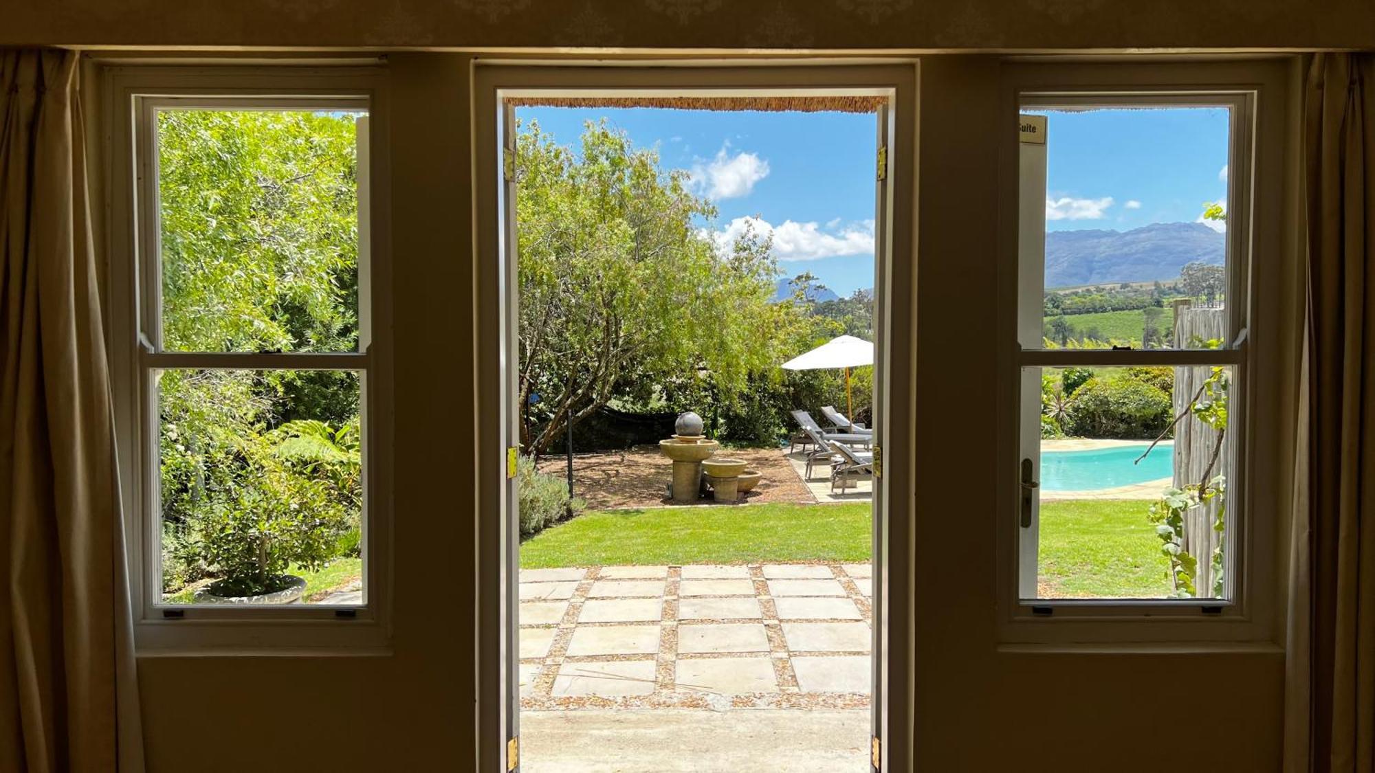 In The Vine Country Manor Guesthouse Stellenbosch Bagian luar foto