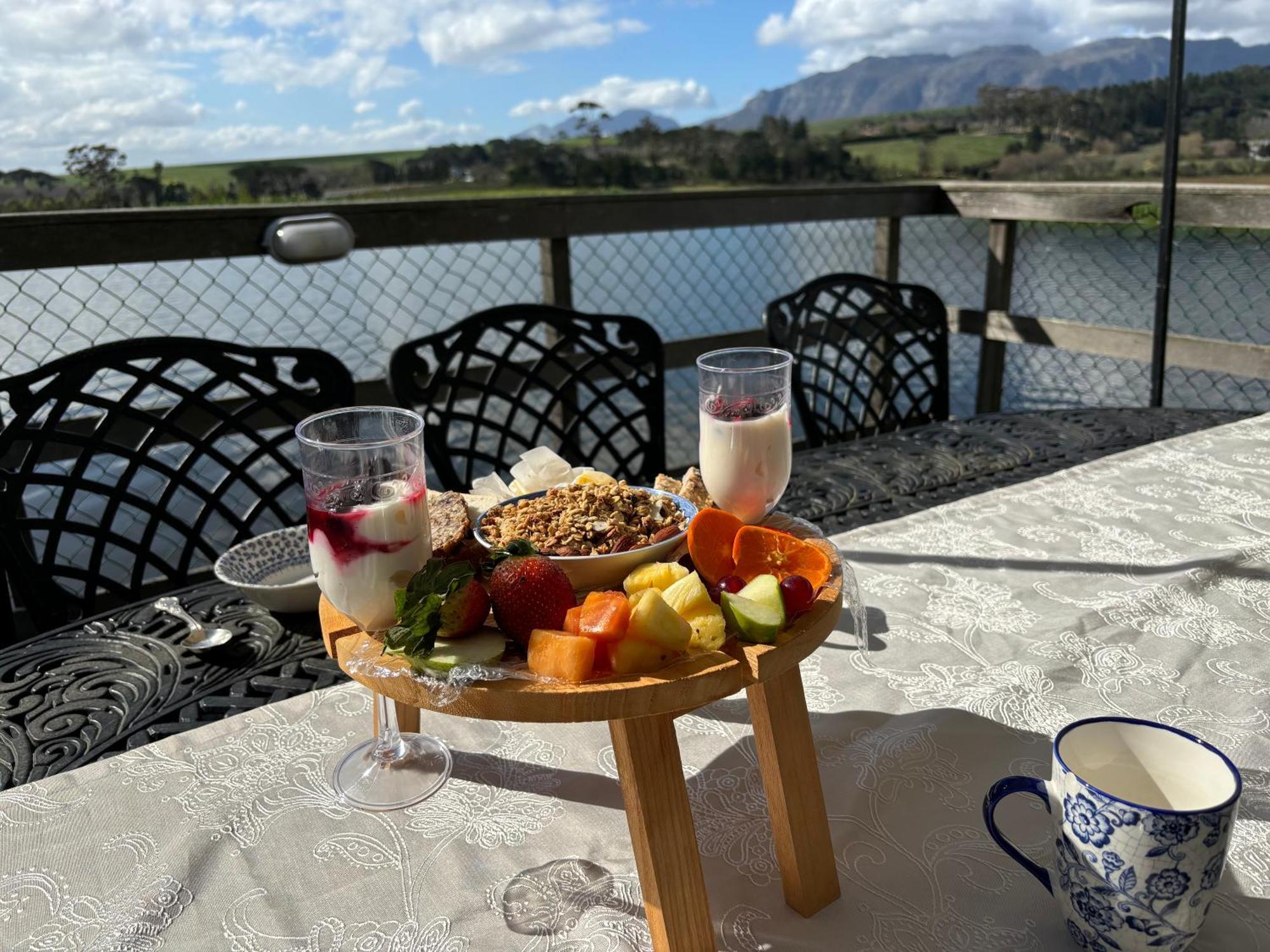 In The Vine Country Manor Guesthouse Stellenbosch Bagian luar foto