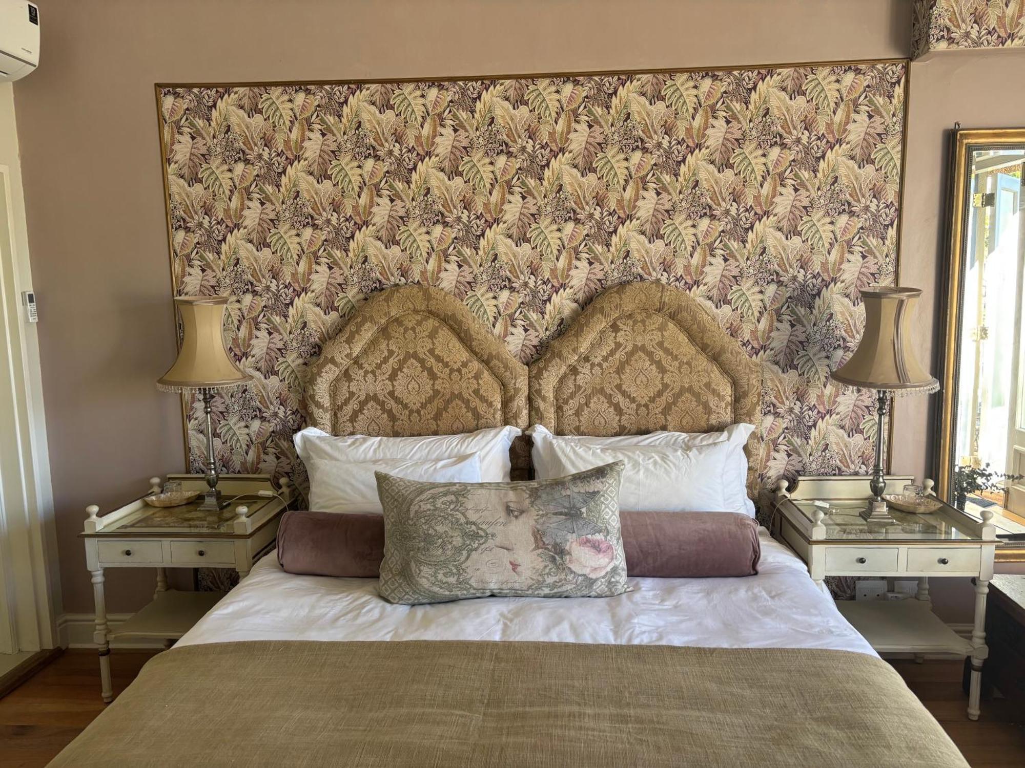 In The Vine Country Manor Guesthouse Stellenbosch Bagian luar foto