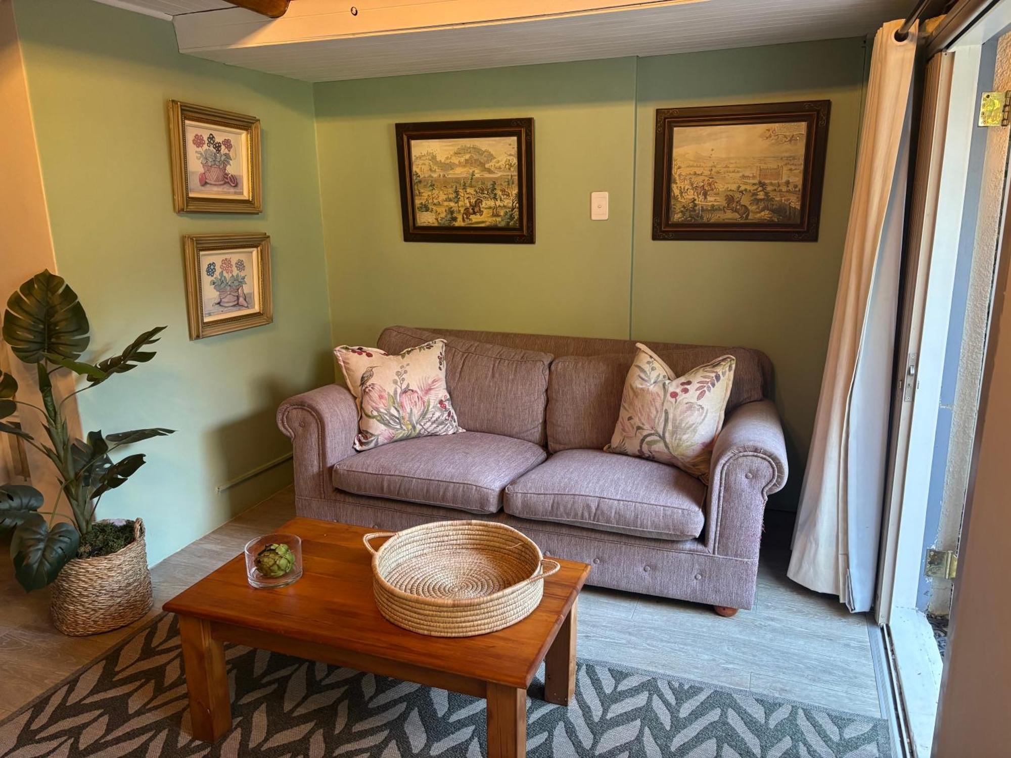 In The Vine Country Manor Guesthouse Stellenbosch Bagian luar foto